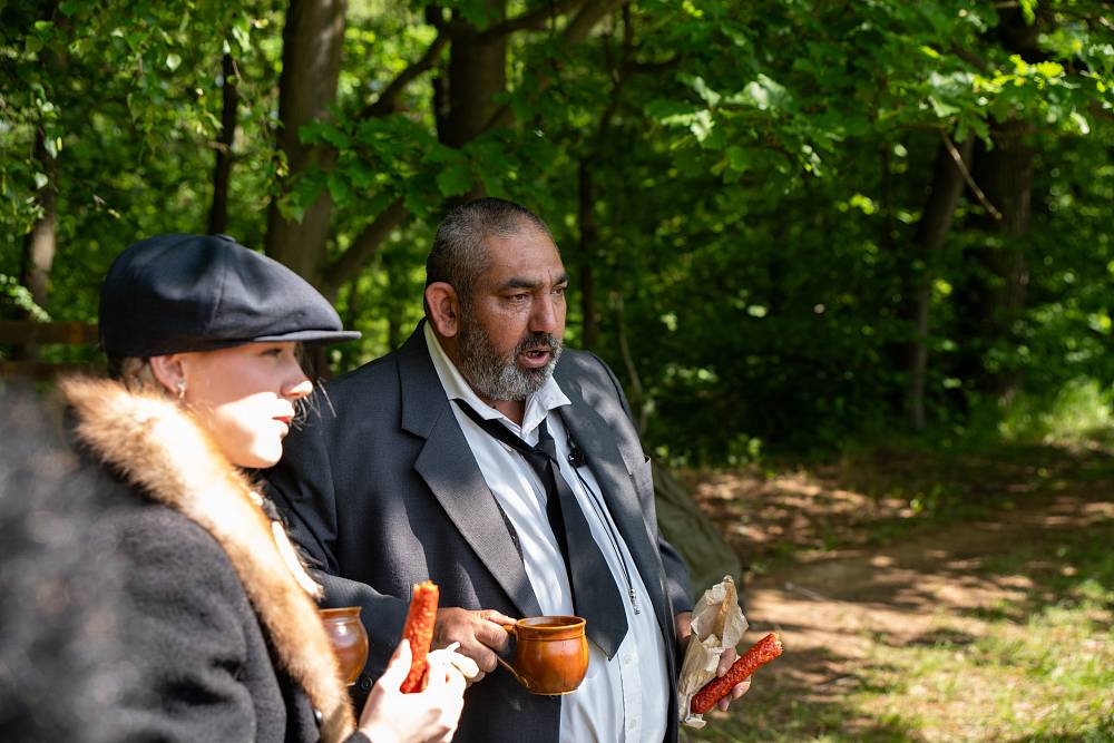 Neznámí bandité způsobili na Farmě pořádný rozruch. Nakonec se z nich vyklubali další farmáři