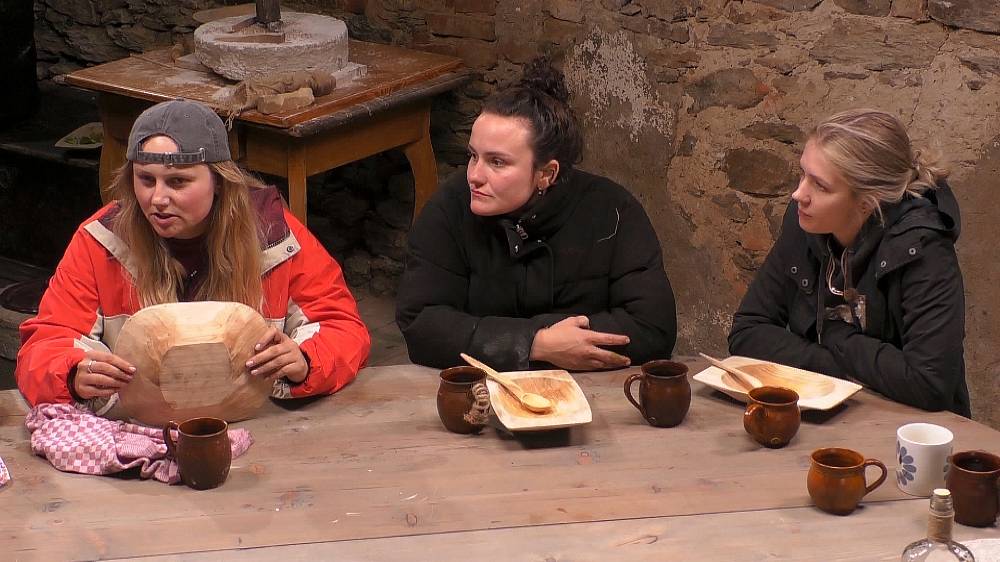 Farmáře ruší chrápaní, to by chtělo více zabrat přes den. A zase se vše točí kolem Mary