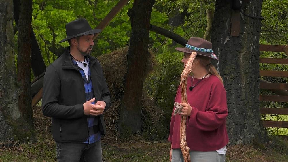 Farmáře ruší chrápaní, to by chtělo více zabrat přes den. A zase se vše točí kolem Mary