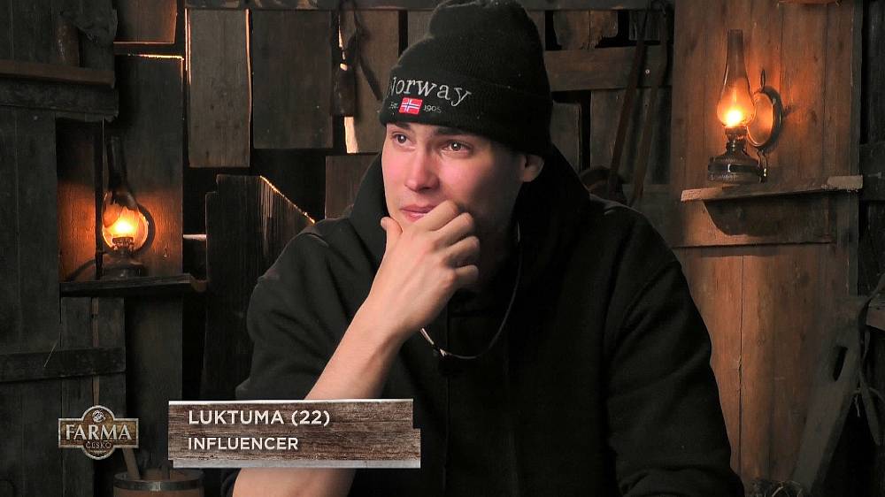 Farmáře ruší chrápaní, to by chtělo více zabrat přes den. A zase se vše točí kolem Mary