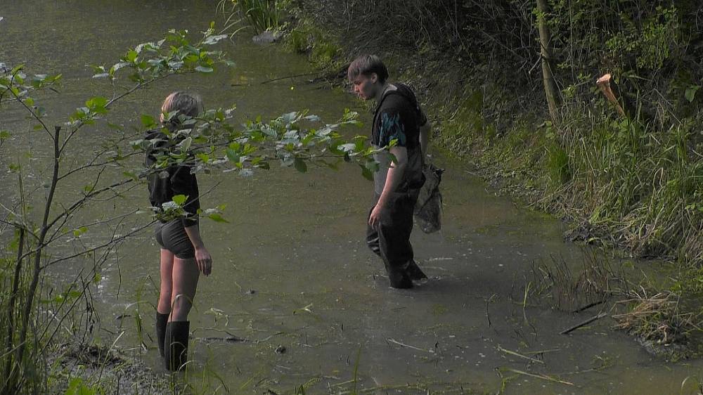 Mary se z duelu nevykroutila. Godla lapil slepici, ale asi nepochopil, že odměna mu nezacinká hned v kapse
