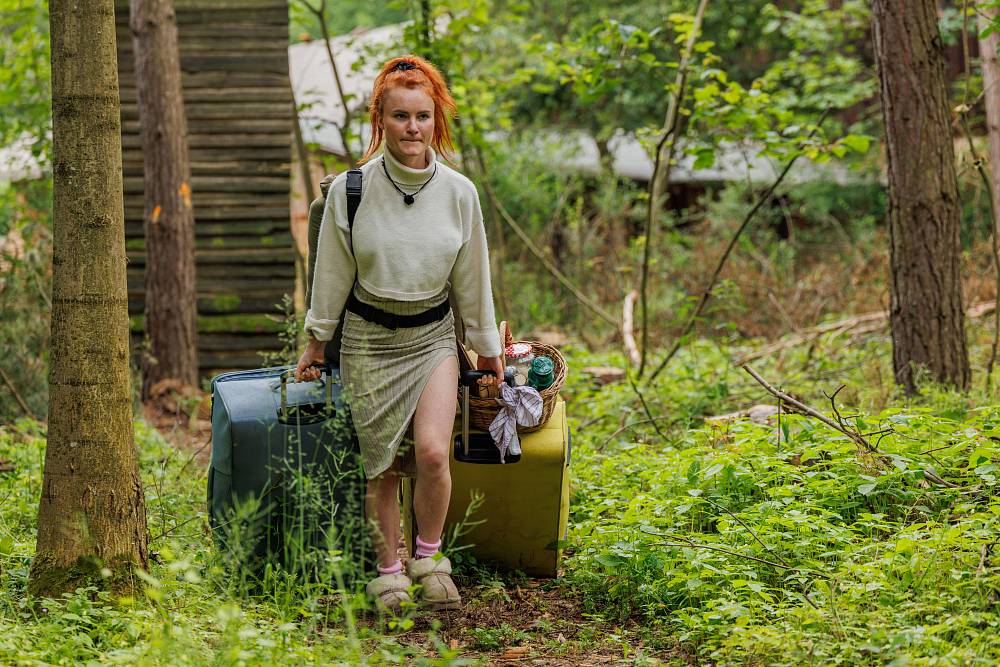 Chlubila se, že se Veve zbaví jediným sfouknutím, nakonec z Farmy odchází Mary