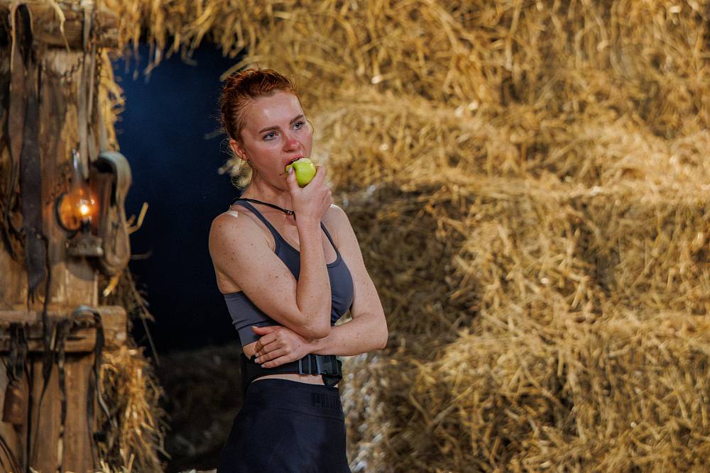 Chlubila se, že se Veve zbaví jediným sfouknutím, nakonec z Farmy odchází Mary