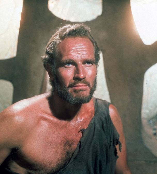 Charlton Heston ve filmu plném nezapomenutelných obrazů a syrově provokativních myšlenek