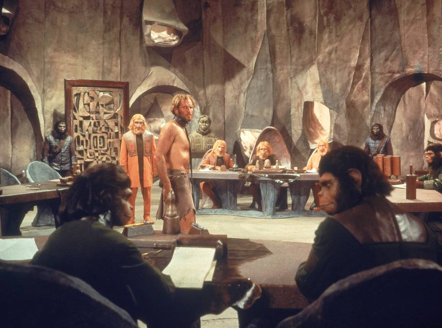 Charlton Heston ve filmu plném nezapomenutelných obrazů a syrově provokativních myšlenek
