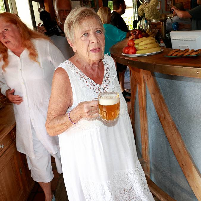 Jaroslava Obermaierová na party Divadla Broadway