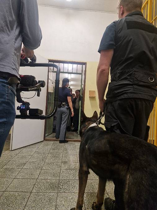 Tváří v tvář trestancům. Tentokrát o životě vězeňských dozorců v českých věznicích