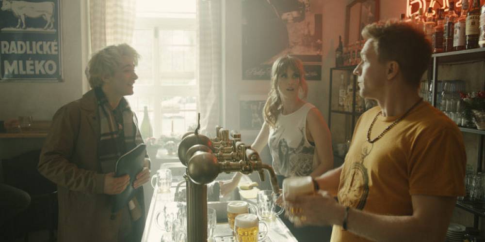 Podzimní filmová pecka: Když jde o vnuka, stárnoucí hlava rodiny motivuje své děti pěknou sumičkou