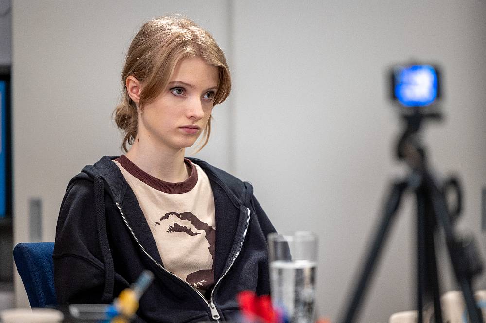 Ulice: Karla na tenkém ledě