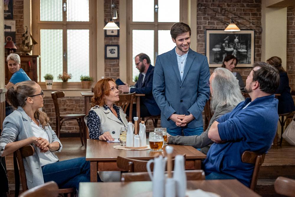 Ulice: drama kolem kulečníkového klubu