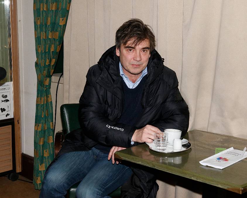 Starý mládenec Pavel Řezníček má rád svou práci. Ženy odsunul na vedlější kolej.