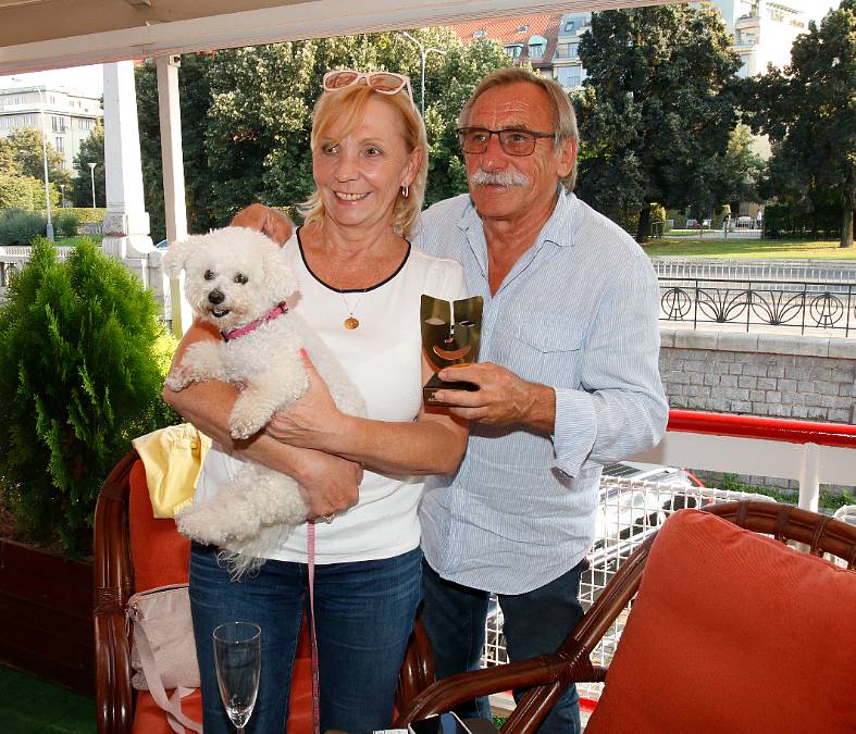 Důchod 10 tisíc, ale úsměv od ucha k uchu: Pavel Zedníček ví, jak žít naplno