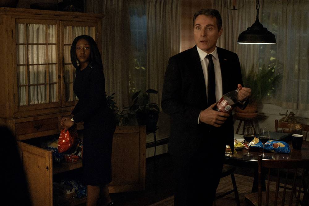 Novinka: Seriál The Diplomat ovládl Netflix, třetí řada má být dosud nejtemnější
