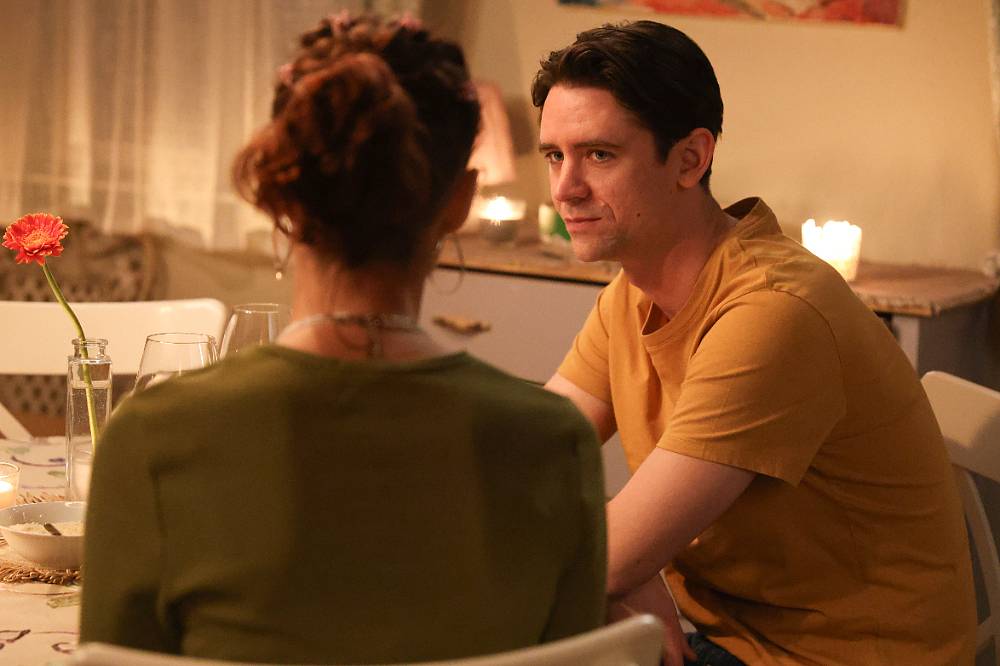 Drbárna ze Strání – Kamarádi: Adam hraje nebezpečnou hru o Veroničino srdce