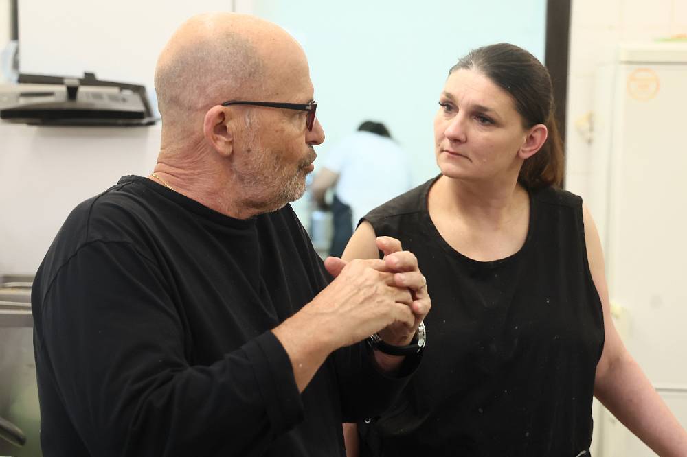 Ano, šéfe!: Nádražní hospoda se v péči šéfa musela potýkat hlavně s personálem
