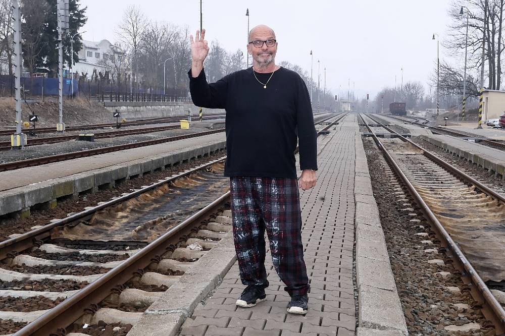 Ano, šéfe!: Nádražní hospoda se v péči šéfa musela potýkat hlavně s personálem