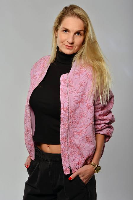 Zrádci: Daniela se hned první noc zbavila svého nejbližšího člověka ve hře. Čestmír se nestačil divit