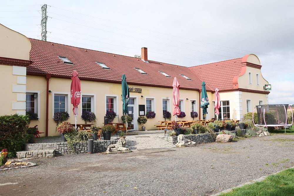 Ano, šéfe!: Padesát jídel, jedna chuť. Zdeněk Pohlreich a jeho nejnovější kuchařský očistec