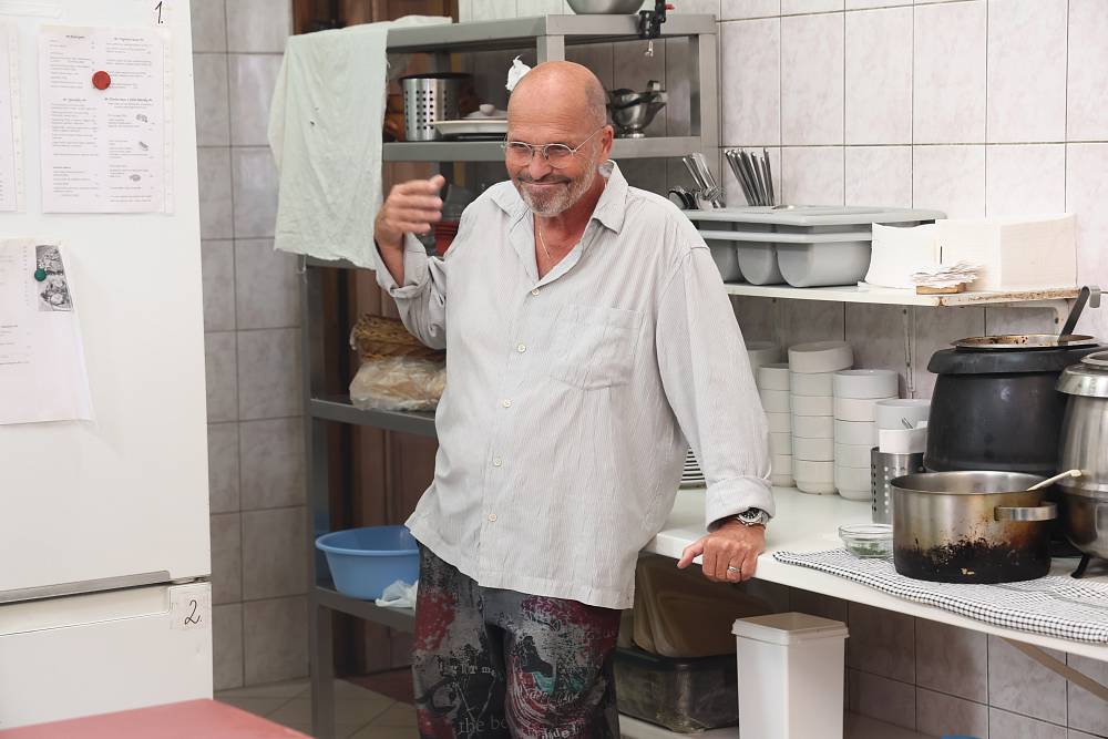 Ano, šéfe!: Padesát jídel, jedna chuť. Zdeněk Pohlreich a jeho nejnovější kuchařský očistec