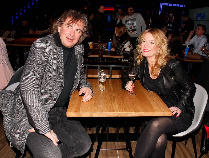 Lucie Benešová má čtyři děti a dvě vnoučata. Typická „hlídací“ babička ale není