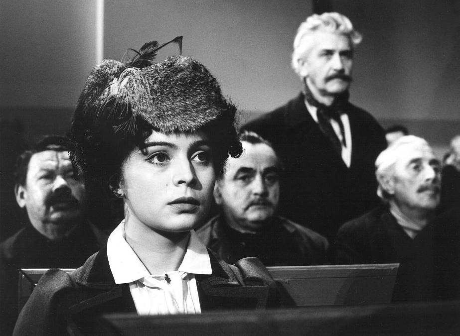 Zlá krev: Sága vášně, zrady a moci, která rozdělila rodinu i národ