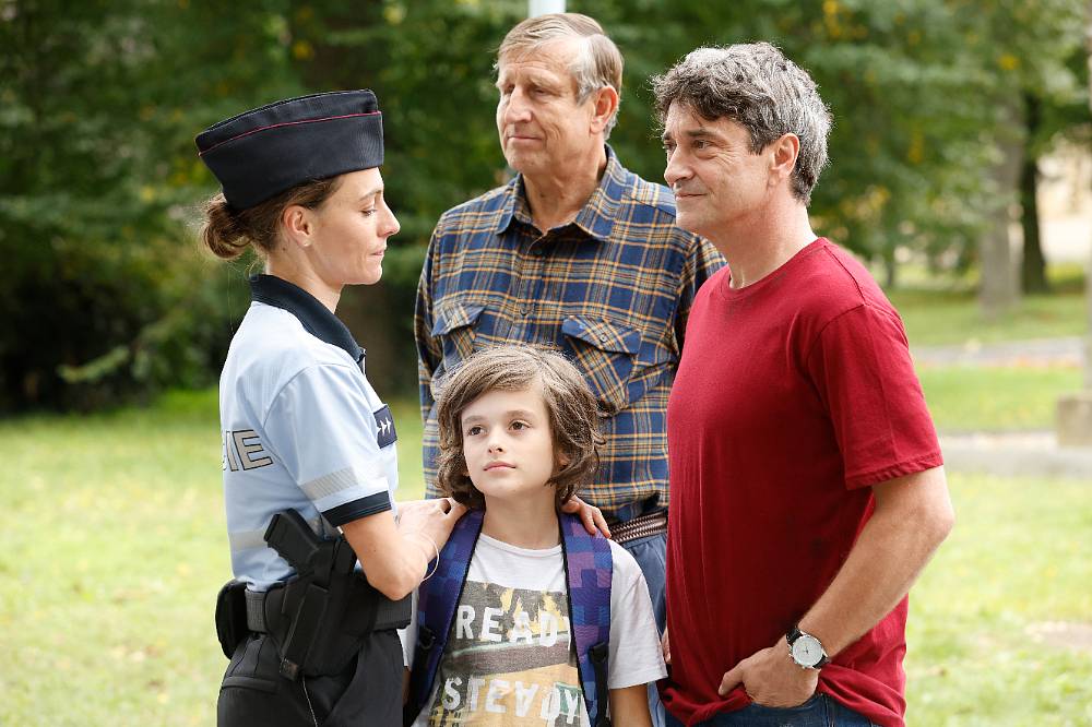 (Úterý 11.11.) Polabí na tenkém ledě: Mezi rodinnými spory, závody a hrozící panikou