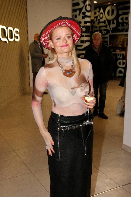 Erika Stárková už není s otcem své dcery. V Česku s ní zůstala sama