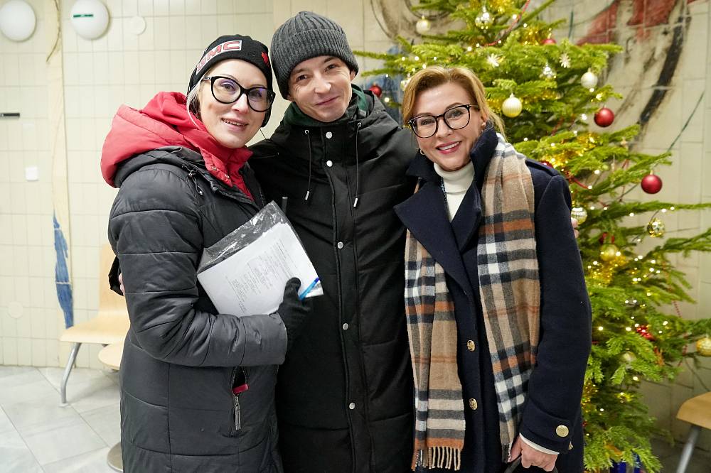 Mezi skalpelem a spravedlností: Drama doktora Harta v nové minisérii Noční operatér začíná