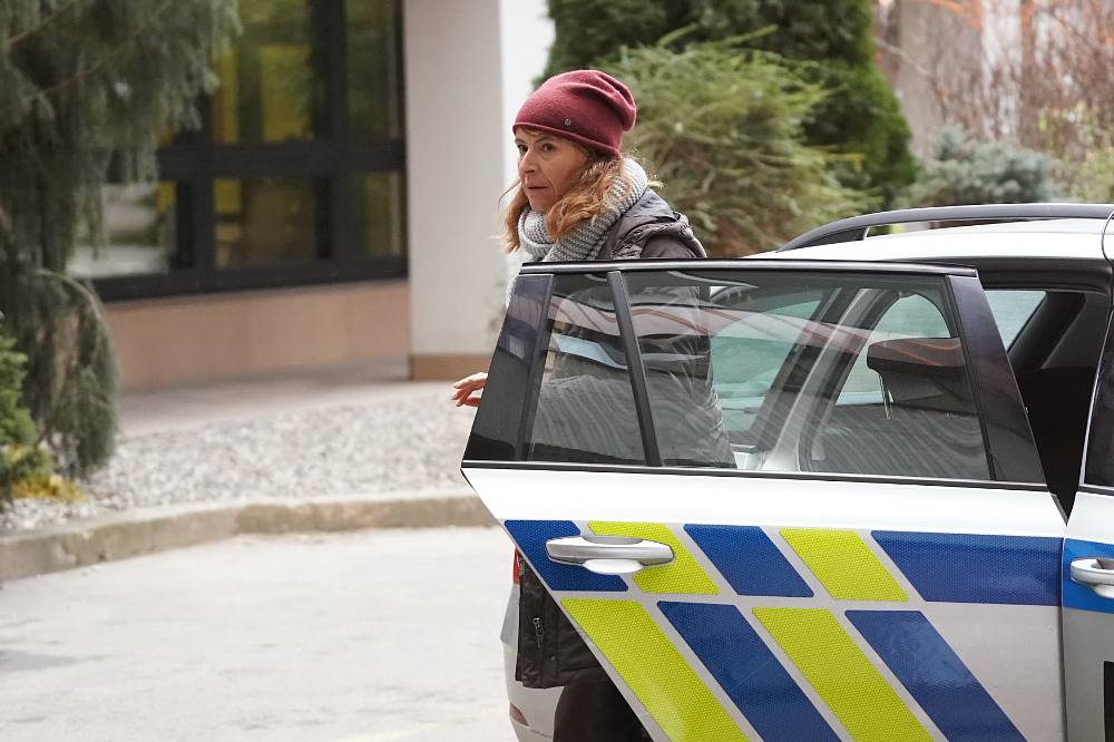 Mezi skalpelem a spravedlností: Drama doktora Harta v nové minisérii Noční operatér začíná