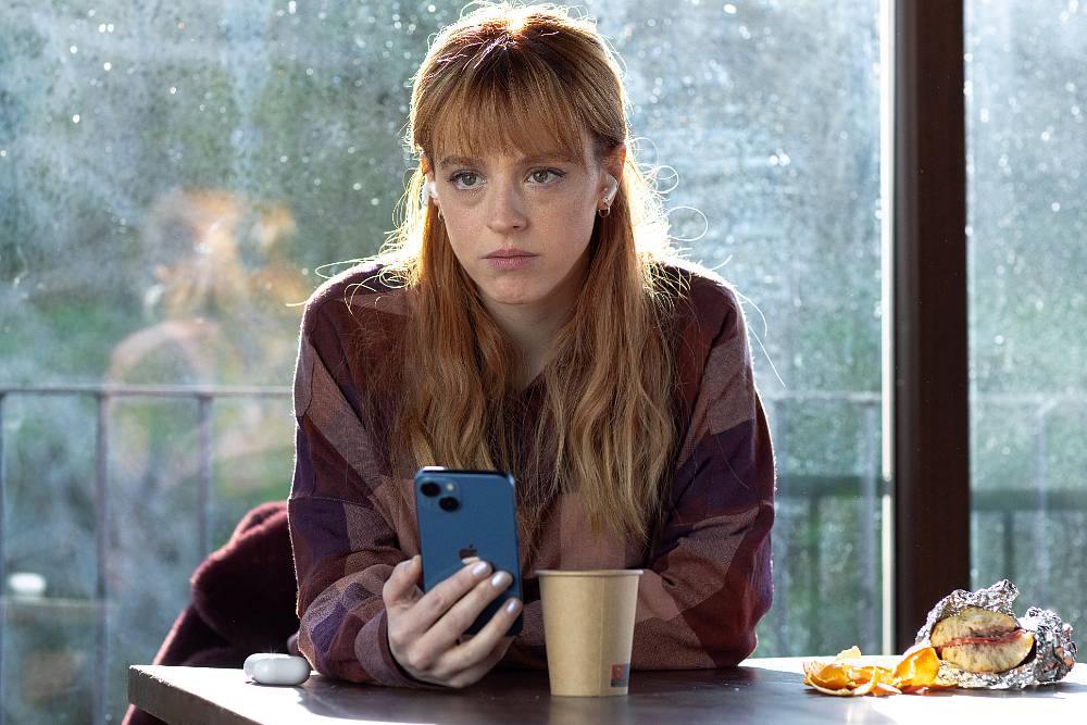 Ticho před úderem: Křišťálová kukačka na Netflixu rozkrývá tajemný svět, ze kterého není úniku