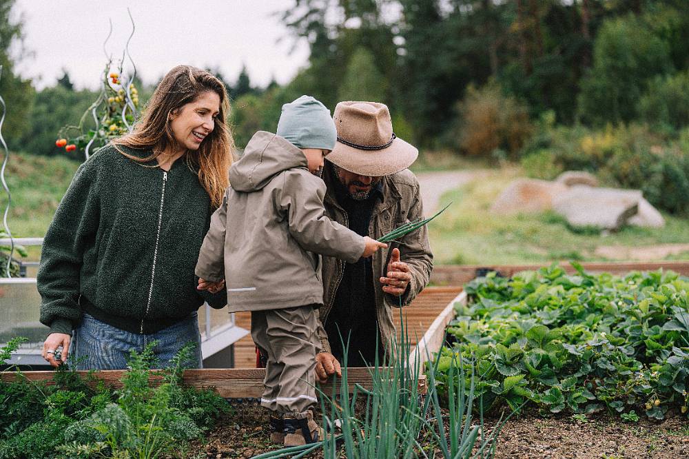 Farmu Vojty Kotka přepadly mandelinky. Vojta čelí i pořádné bouři, která ho pěkně vystraší
