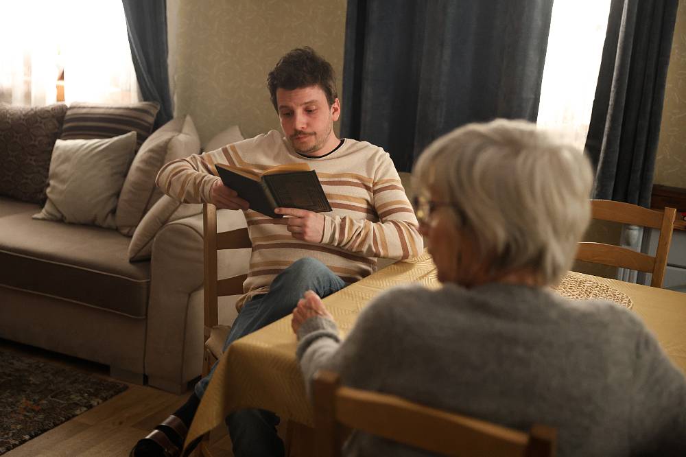 Drbárna ze Strání – Kamarádi: Láska, útěky a strach z budoucnosti. Sourozenci řeší vztahová dilemata