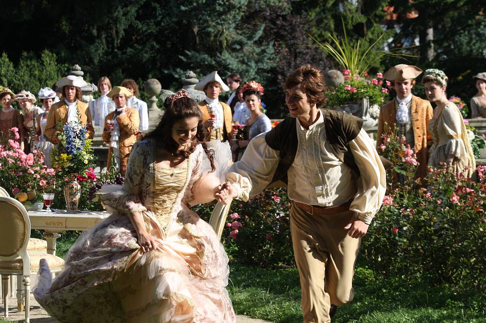 Na Vánoce a Silvestra 2025 TV Nova nabídne pohádky, speciály Na lovu i silvestrovskou show Možné je všechno