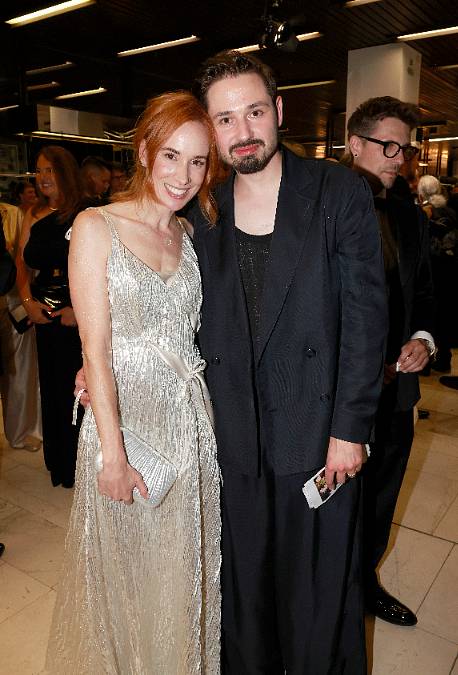 Sexy Slovenka Táňa Pauhofová zvládá obojí – rodinu i herectví