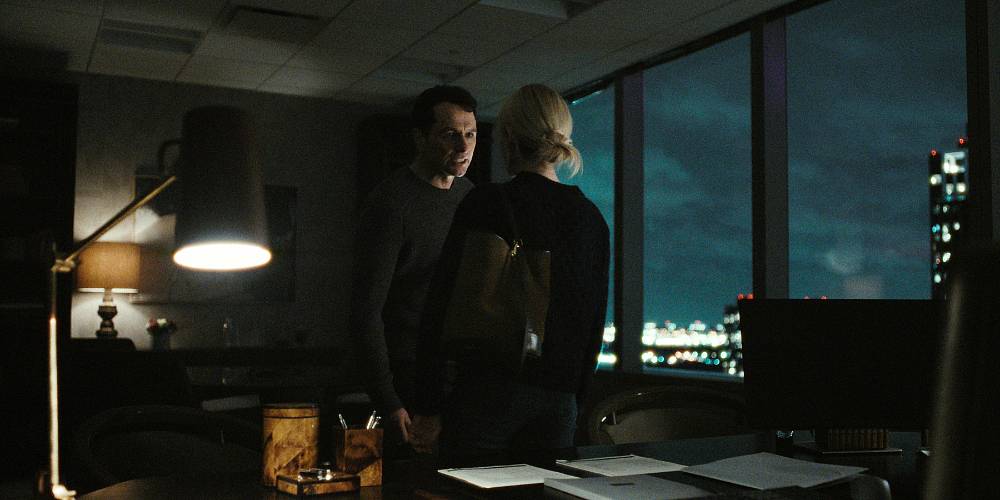 Sousedé, kteří vás budou strašit ve snech. Netflix přináší dokonalé napětí se seriálem To monstrum ve mně