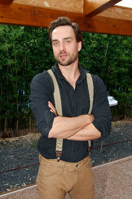 Syn moderátora Petra Rychlého září v Nočním operatérovi