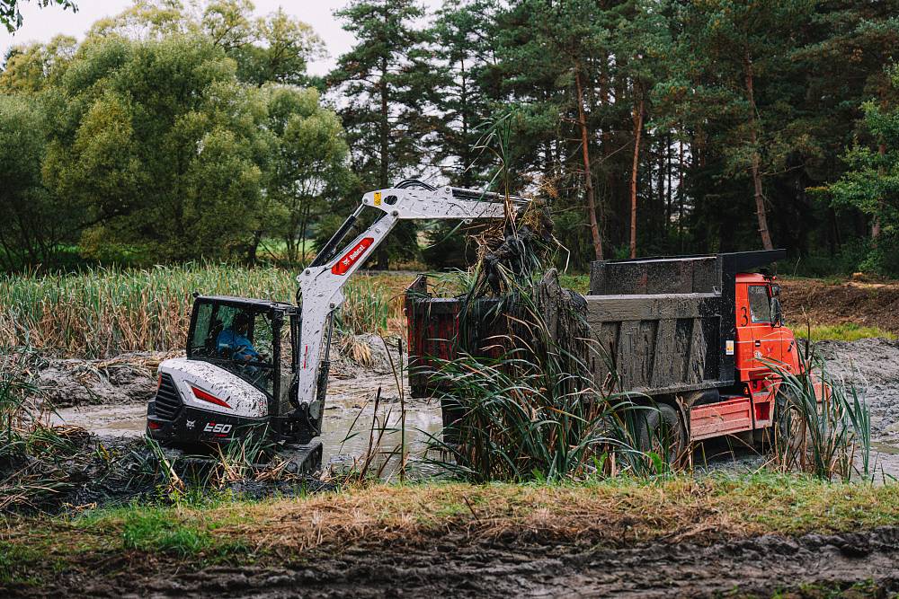 Farma Vojty Kotka: O farmaření už moc nejde, hlavní je reklama pro sponzory