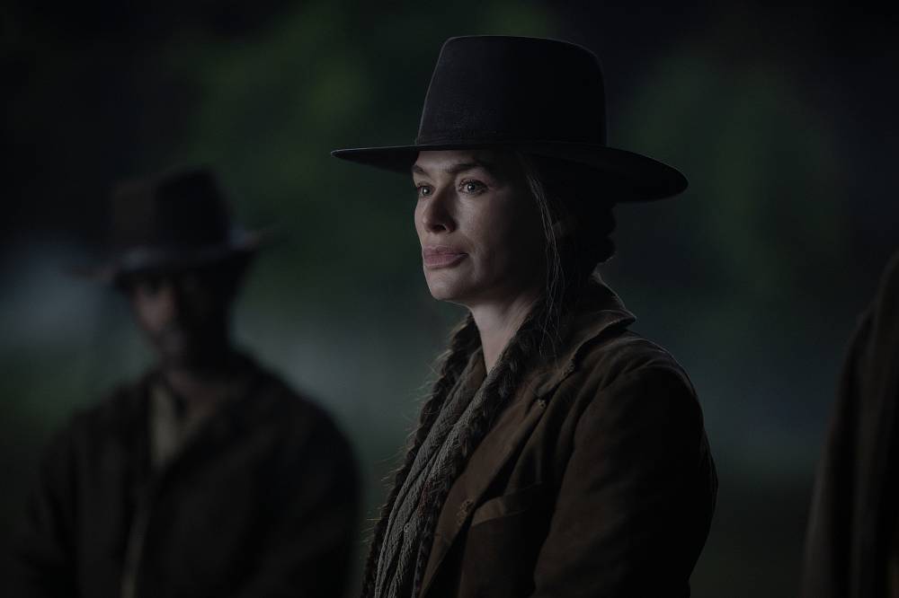 Netflix nakupuje, natáčí, vydělává, ale někdy přece jen šlápne trochu vedle. 7 epizod Opuštění unaví už po pár minutách