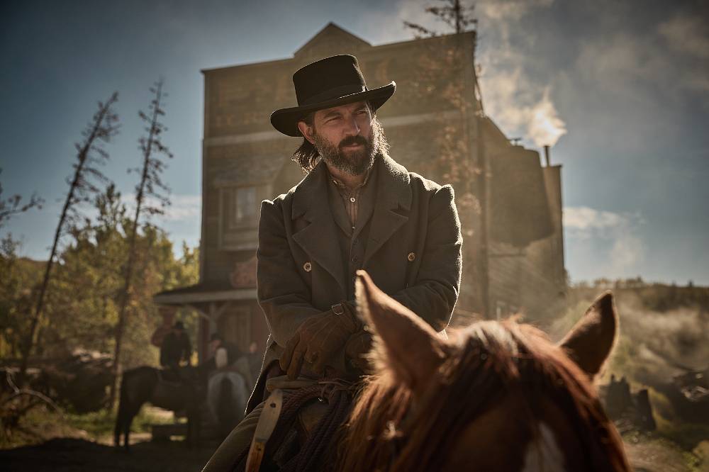 Netflix nakupuje, natáčí, vydělává, ale někdy přece jen šlápne trochu vedle. 7 epizod Opuštění unaví už po pár minutách