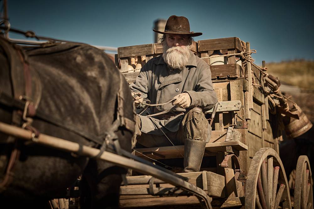 Netflix nakupuje, natáčí, vydělává, ale někdy přece jen šlápne trochu vedle. 7 epizod Opuštění unaví už po pár minutách