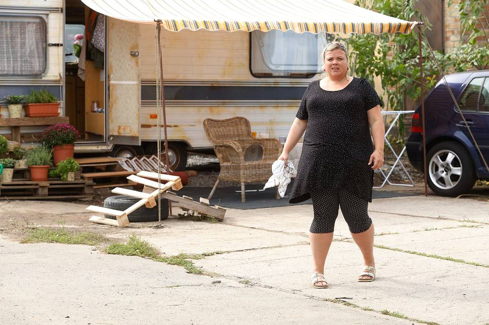 Polabí: Vyšetřování mění směr a Lucie to dobře ví. Navíc Petr žene Lucii do rohu a nehodlá ustoupit