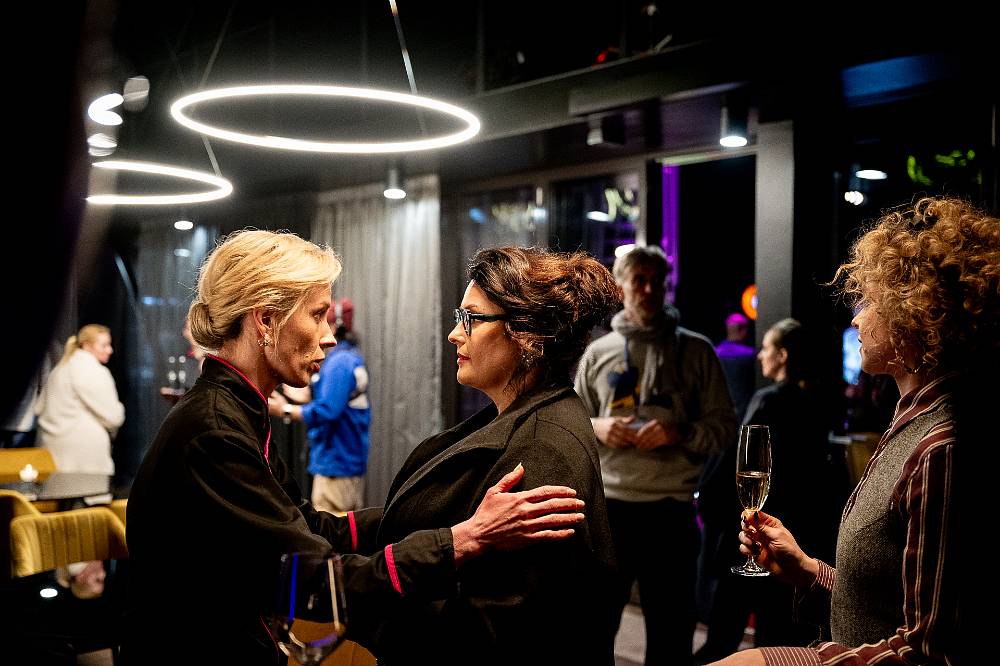 Nový český film Když se zhasne: Vojta Kotek v nejlepší formě. Jenže kde jsou hranice lidských sil