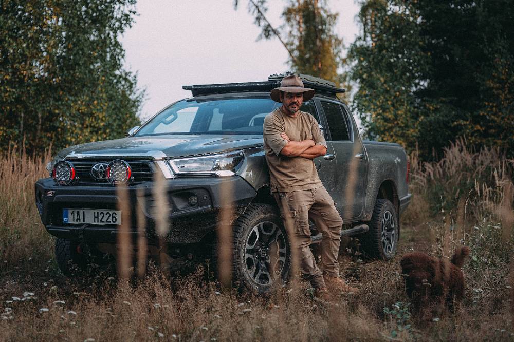 (PÁTEK 19. 12.) Farma Vojty Kotka se loučí: emoce, bilancování a naděje do dalšího roku