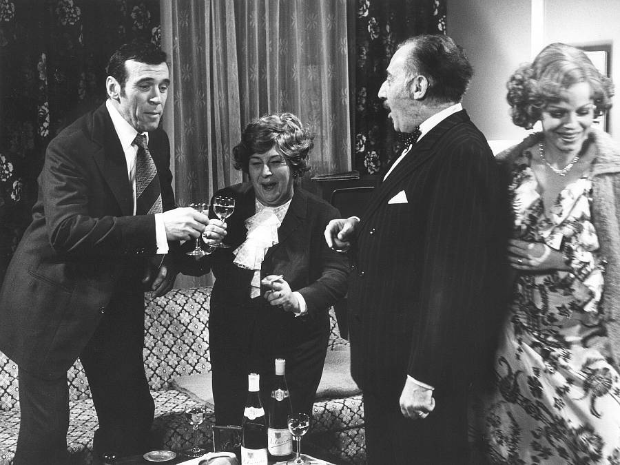 Smějete se, ale víte, že přesně tohle se může stát i vám, komedie Zítra to roztočíme, drahoušku, je geniálně nadčasová