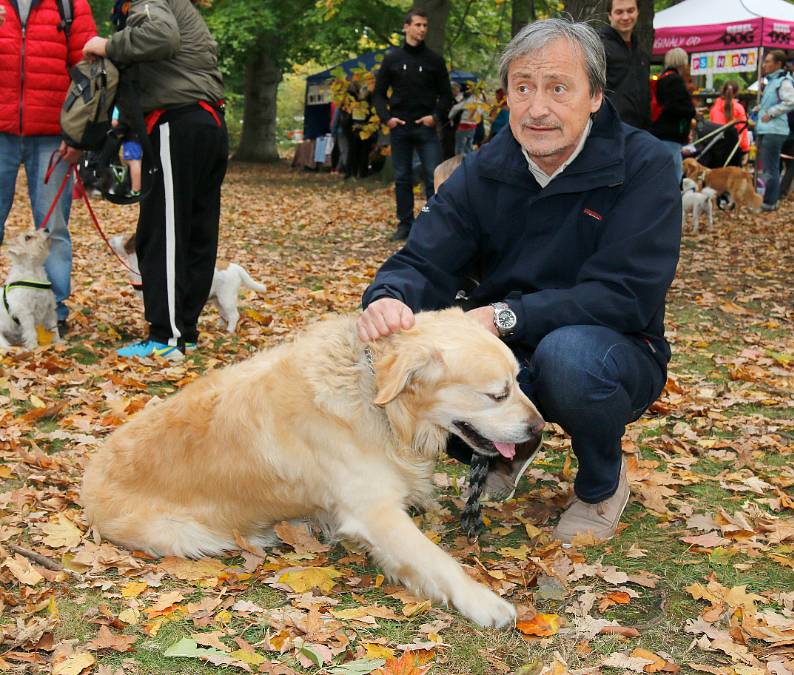 Martin Stropnický se odstěhoval z Prahy a jeho partnerka se jmenuje Stropnická. Proběhla tajná svatba?