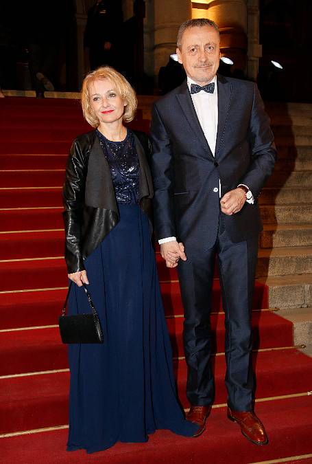 Martin Stropnický se odstěhoval z Prahy a jeho partnerka se jmenuje Stropnická. Proběhla tajná svatba?