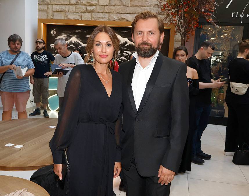 Představitel kriminalisty Jiřího Markoviče rád cestuje po Evropě se svým synem a krásnou přítelkyní