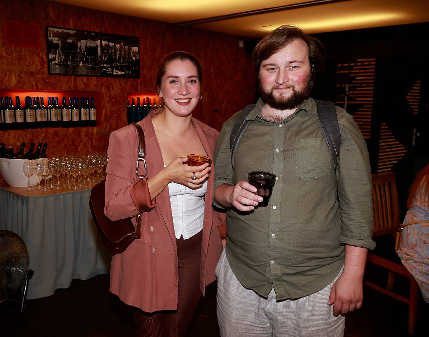 Vojtěch Machuta z Ulice přišel na premiéru filmu ruku v ruce s mužem