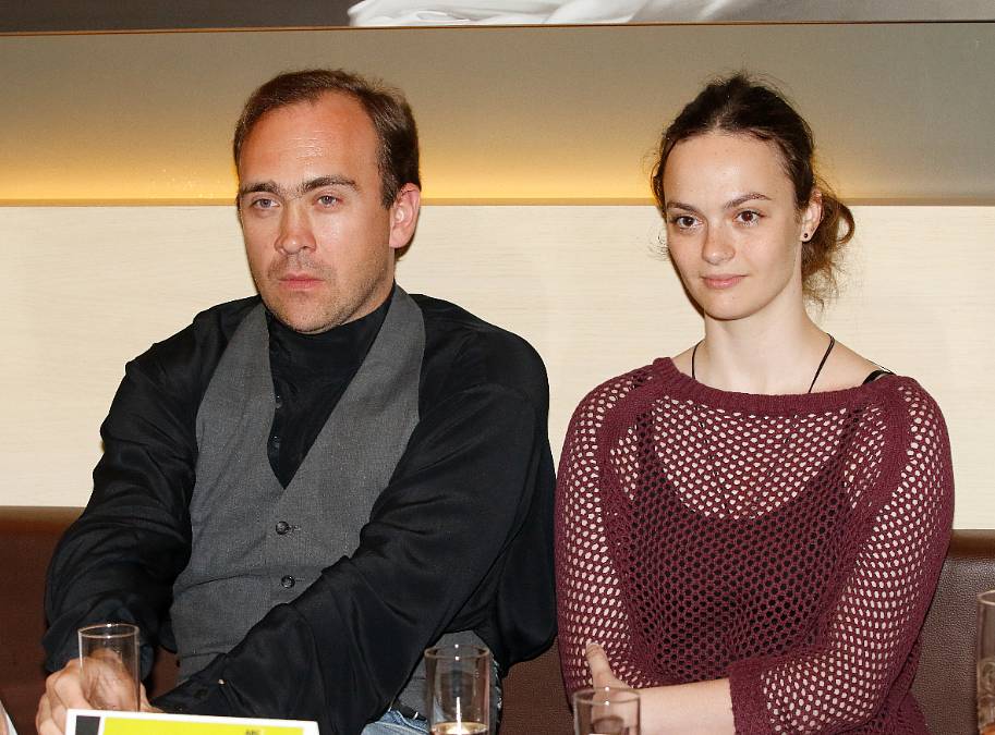 Z princezny maminkou. Dlouhovlasá pohádková princezna je dnes nakrátko.