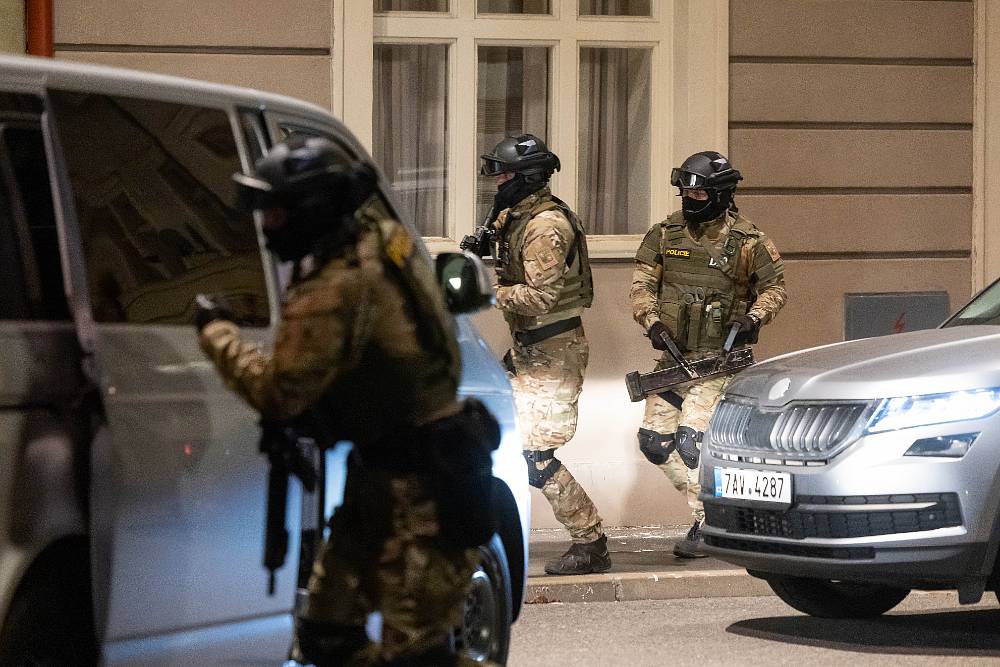 Ulice: Koníček a zásahovka